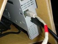 使用ケーブルは、USBはデジタル純正、LANはその辺で安く売ってる普通のやつ